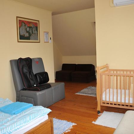 Casa Napsugár Panzió Acomodação com café da manhã Apostag Quarto foto