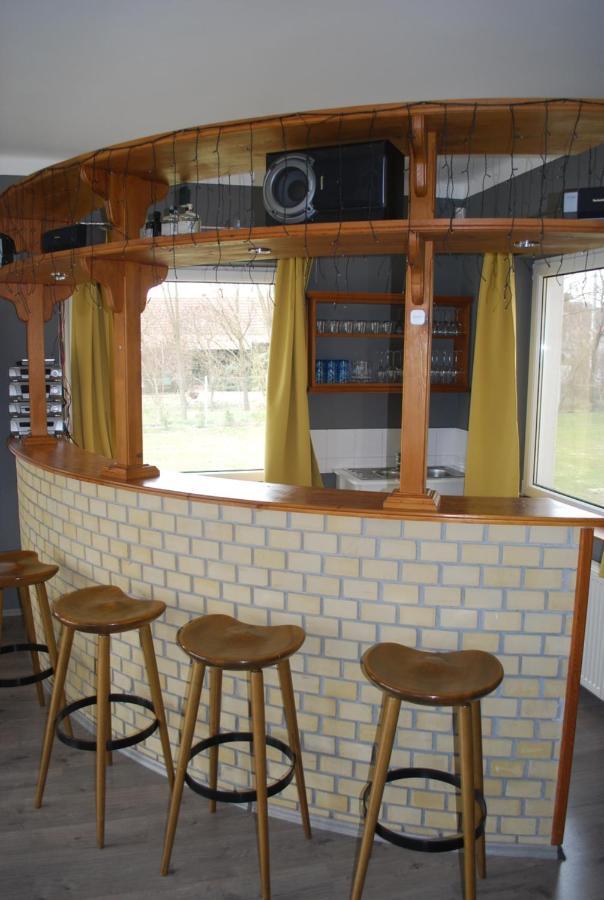 Casa Napsugár Panzió Acomodação com café da manhã Apostag Exterior foto